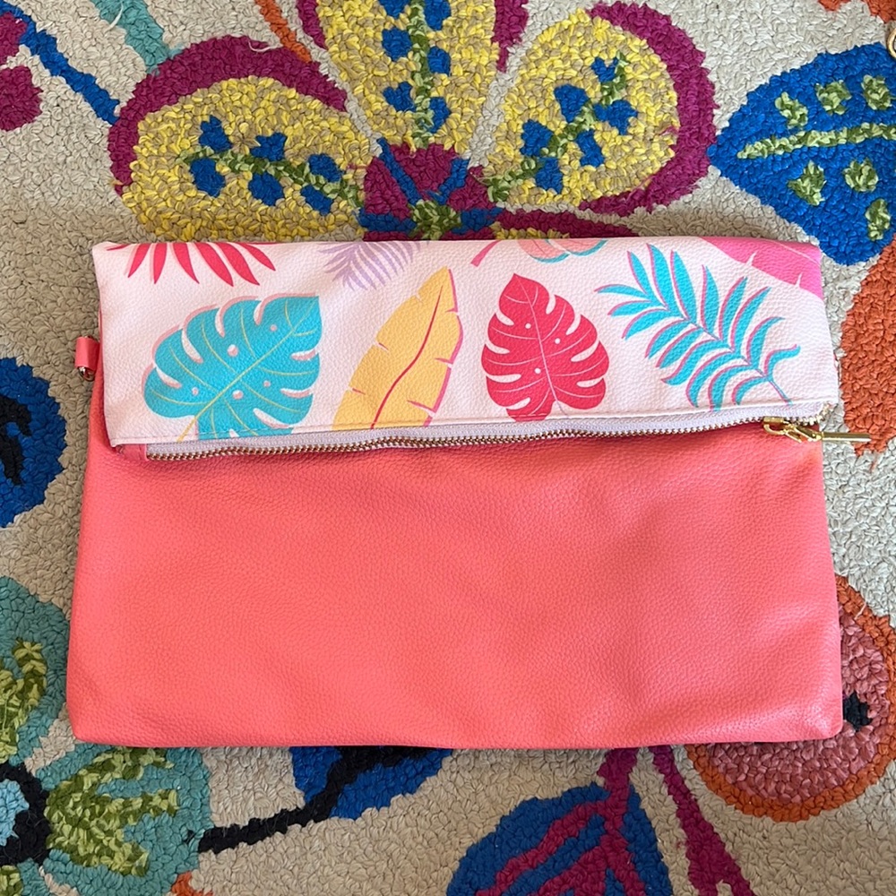 Can’t clutch this, tropical leaves pouch